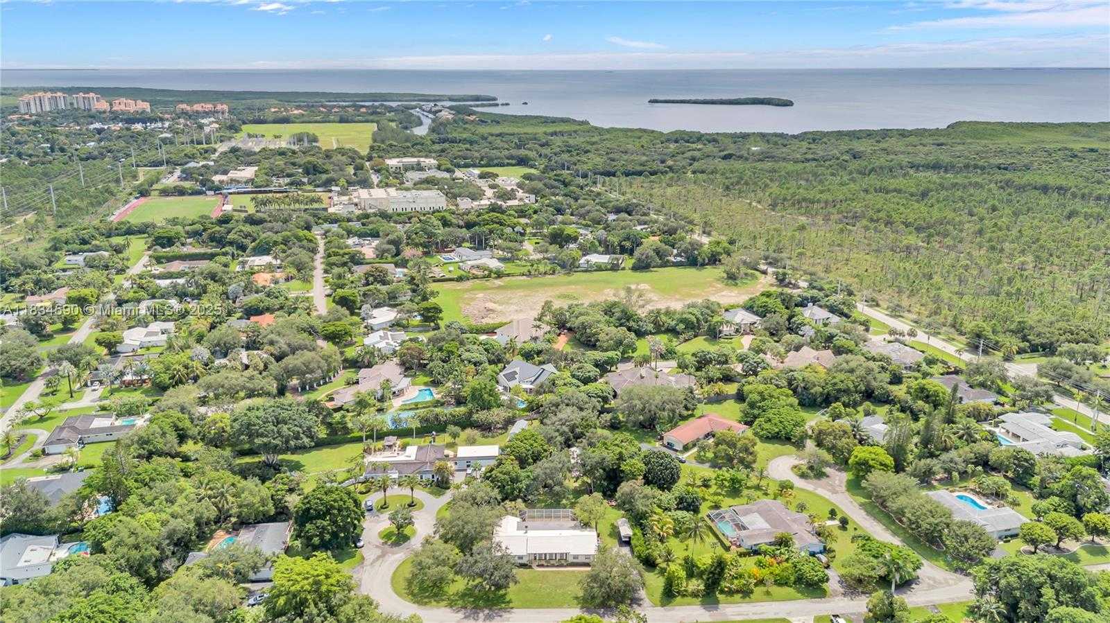 Small Image of 14921 SOUTH WEST 72ND CT, Palmetto Bay Number 3
