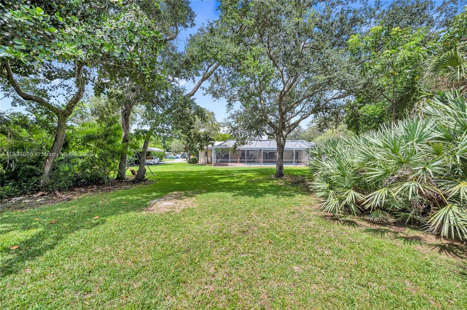 Small Image of 14921 SOUTH WEST 72ND CT, Palmetto Bay Number 33