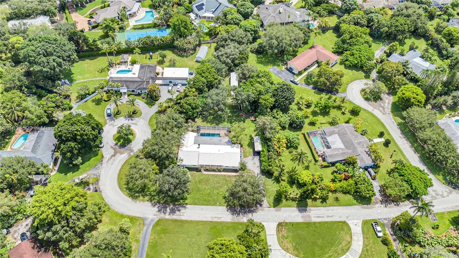 Small Image of 14921 SOUTH WEST 72ND CT, Palmetto Bay Number 37