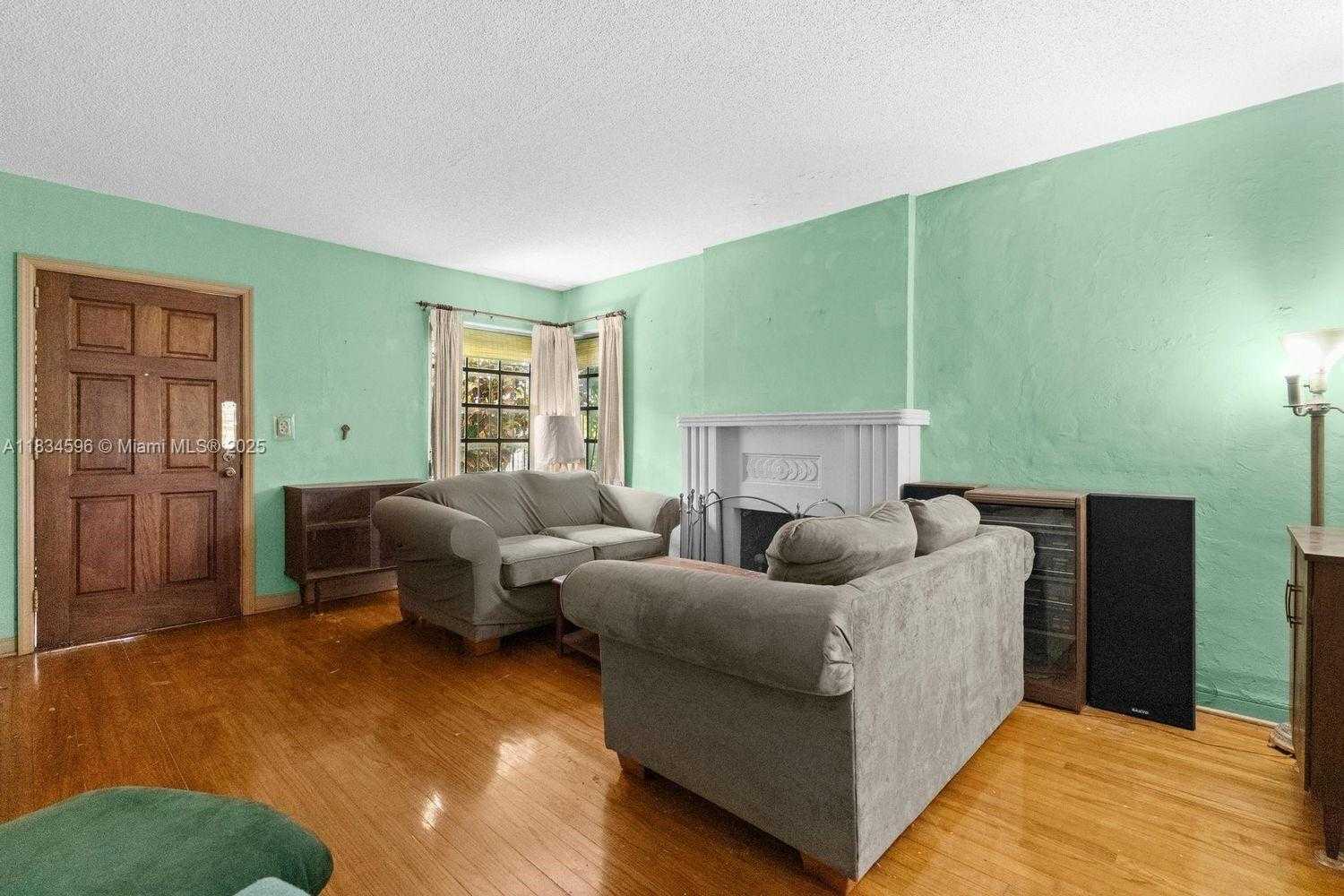 Small Image of 2025 SOUTH WEST 19TH ST, Miami Number 7