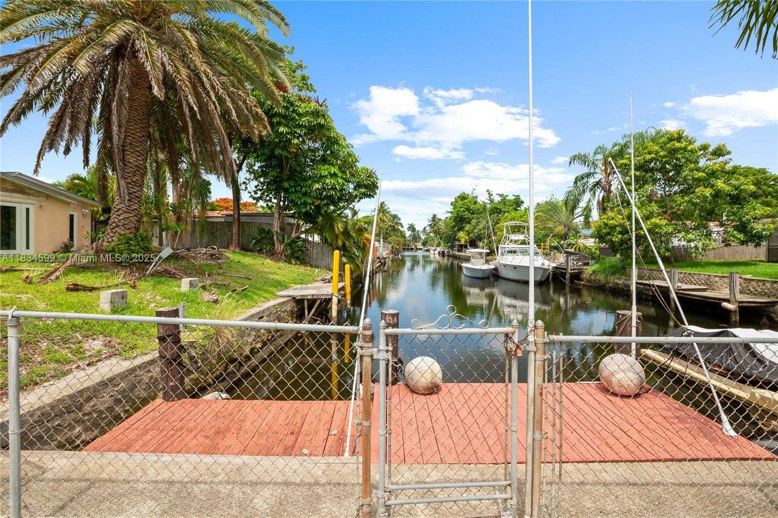 Small Image of 4421 SOUTH WEST 33RD AVE, Dania Beach Number 16