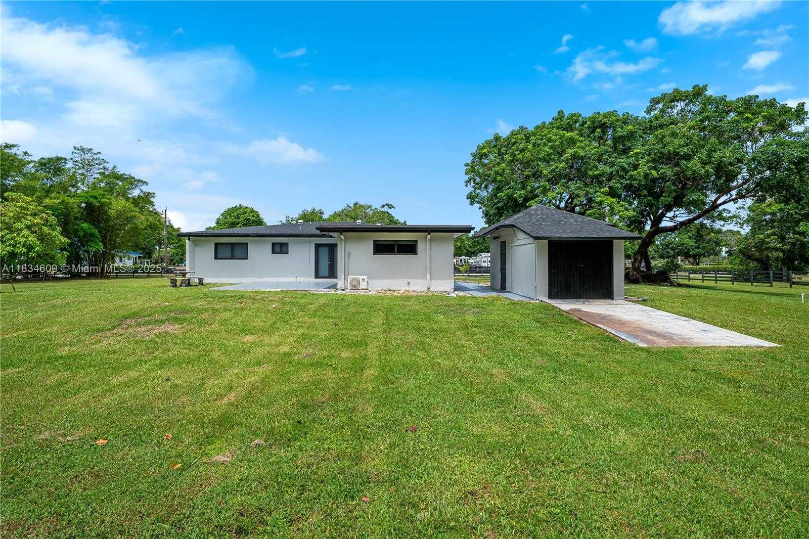 Small Image of 4660 SOUTH WEST 128TH AVE, Southwest Ranches Number 14