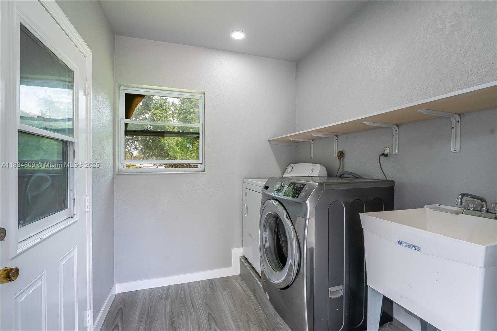 Small Image of 4660 SOUTH WEST 128TH AVE, Southwest Ranches Number 16