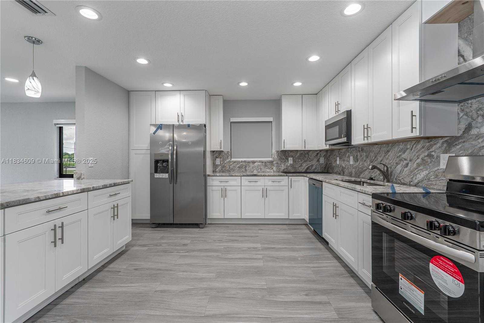 Small Image of 4660 SOUTH WEST 128TH AVE, Southwest Ranches Number 8