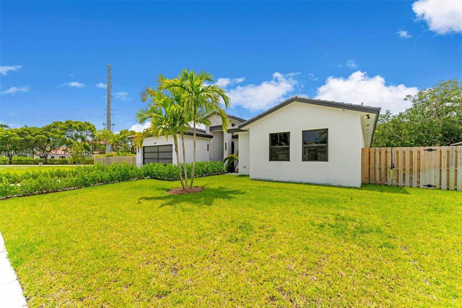 Small Image of 8220 SOUTH WEST 193RD TERRACE, Cutler Bay Number 2