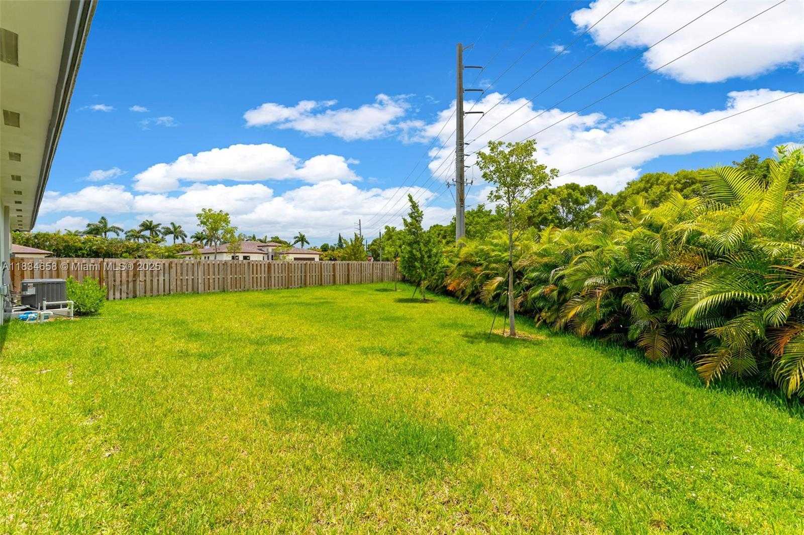 Small Image of 8220 SOUTH WEST 193RD TERRACE, Cutler Bay Number 40
