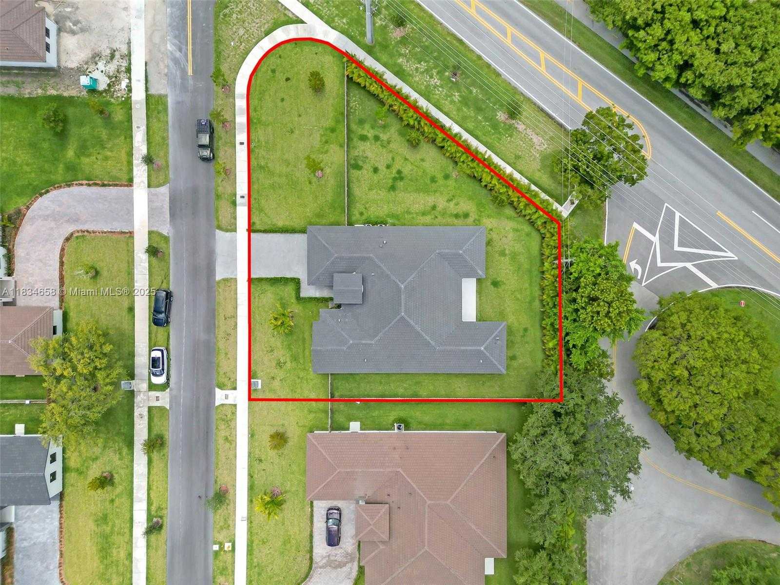 Small Image of 8220 SOUTH WEST 193RD TERRACE, Cutler Bay Number 43