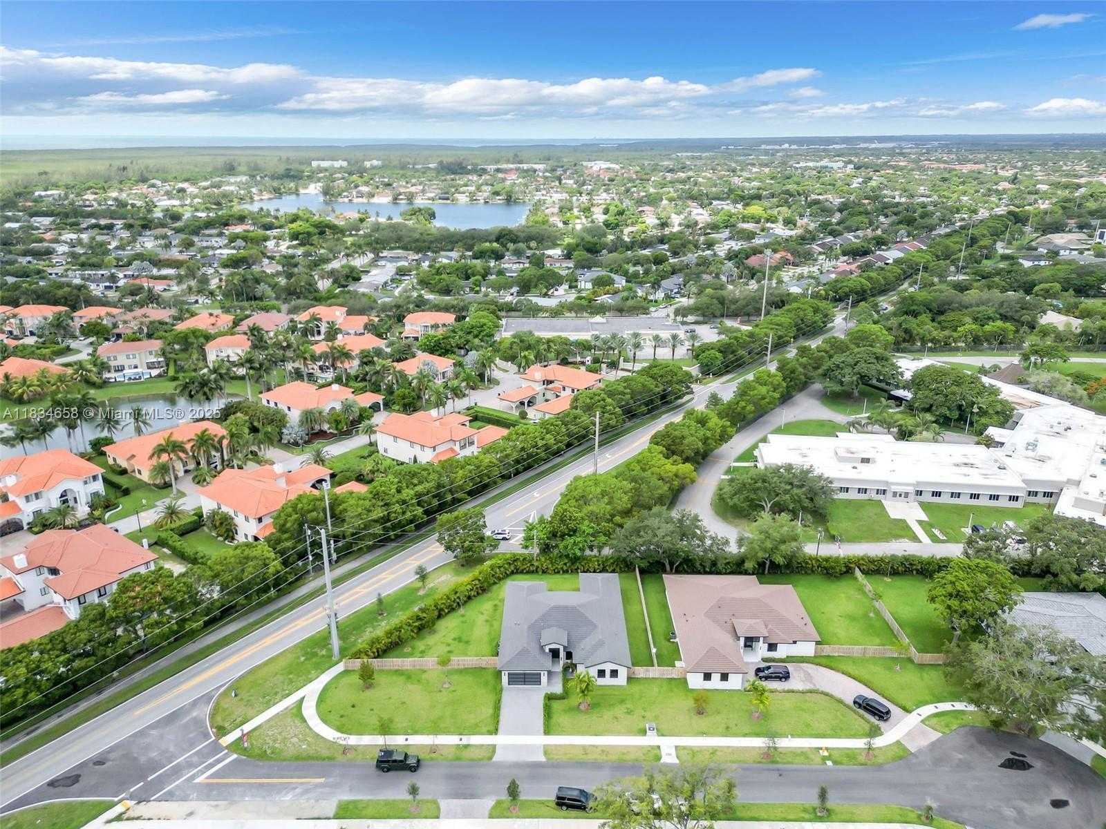 Small Image of 8220 SOUTH WEST 193RD TERRACE, Cutler Bay Number 46