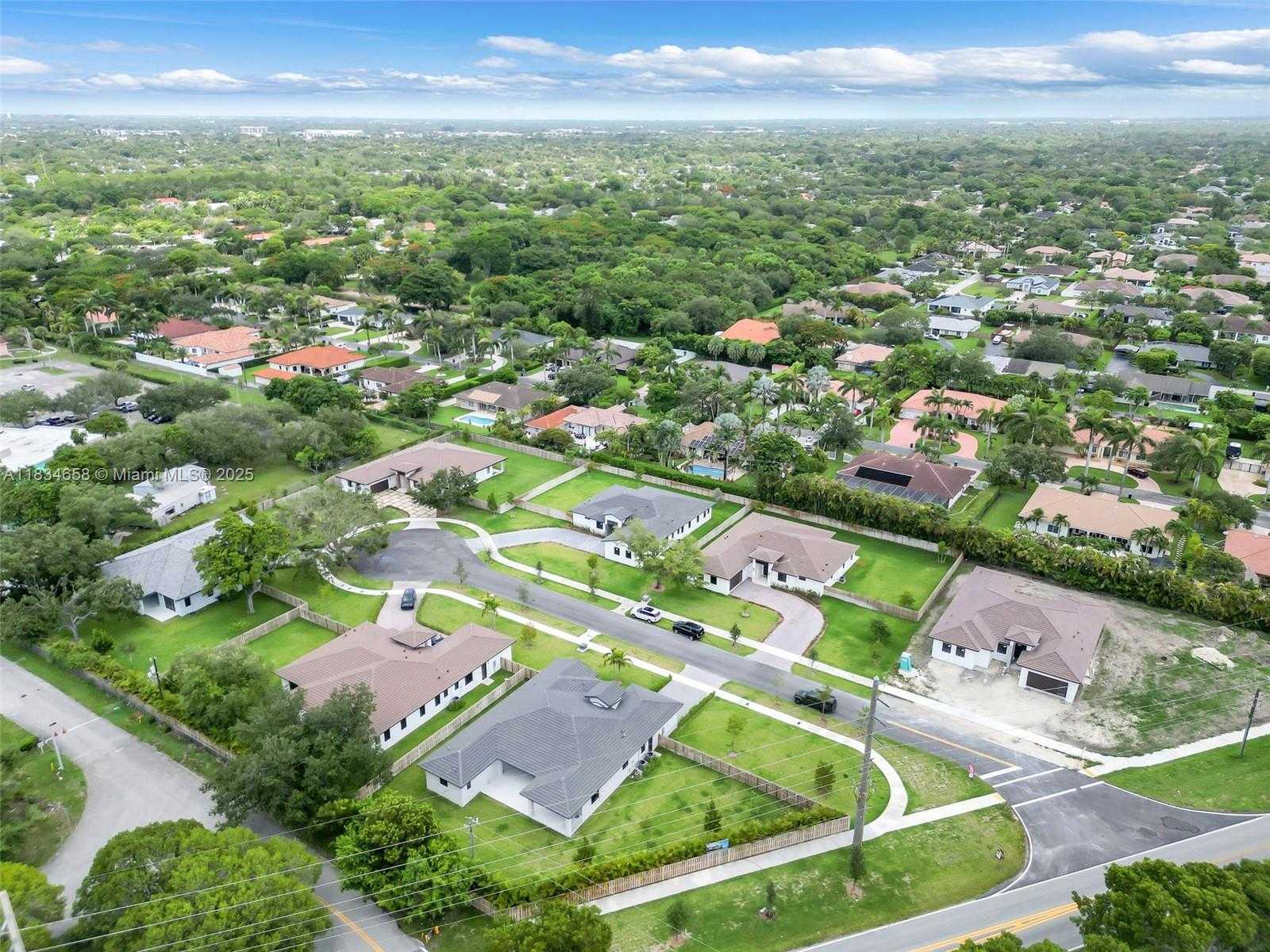 Small Image of 8220 SOUTH WEST 193RD TERRACE, Cutler Bay Number 52