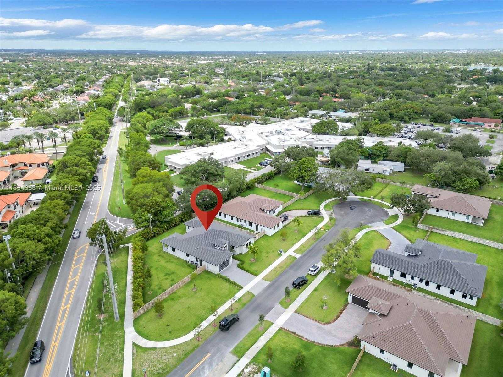 Small Image of 8220 SOUTH WEST 193RD TERRACE, Cutler Bay Number 53
