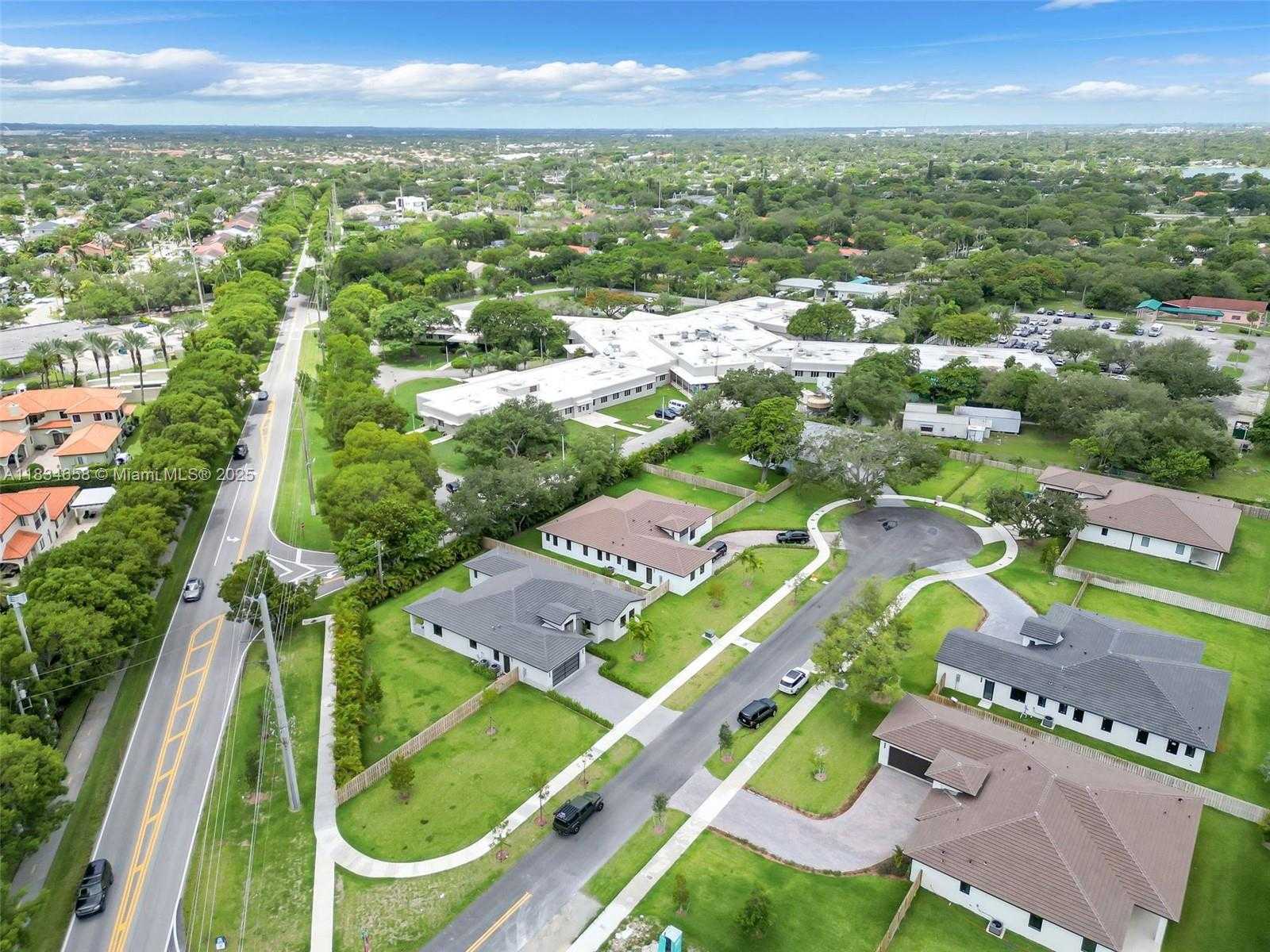 Small Image of 8220 SOUTH WEST 193RD TERRACE, Cutler Bay Number 54