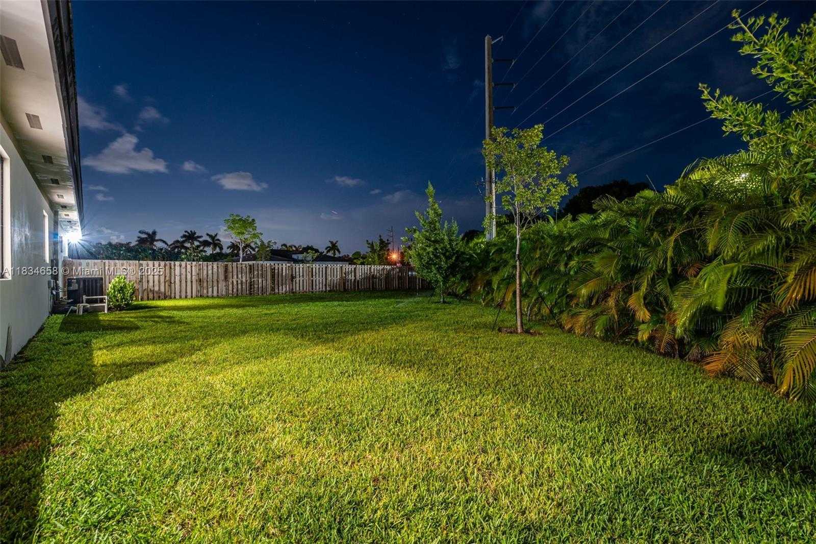 Small Image of 8220 SOUTH WEST 193RD TERRACE, Cutler Bay Number 61
