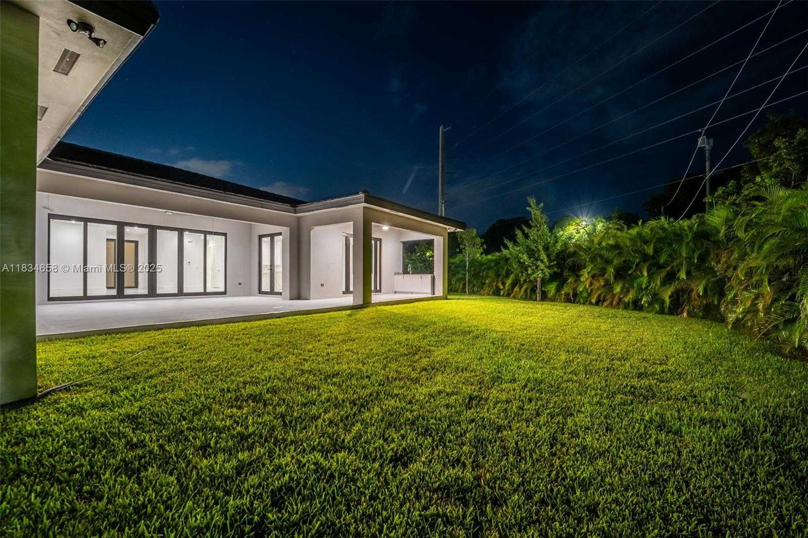 Small Image of 8220 SOUTH WEST 193RD TERRACE, Cutler Bay Number 62