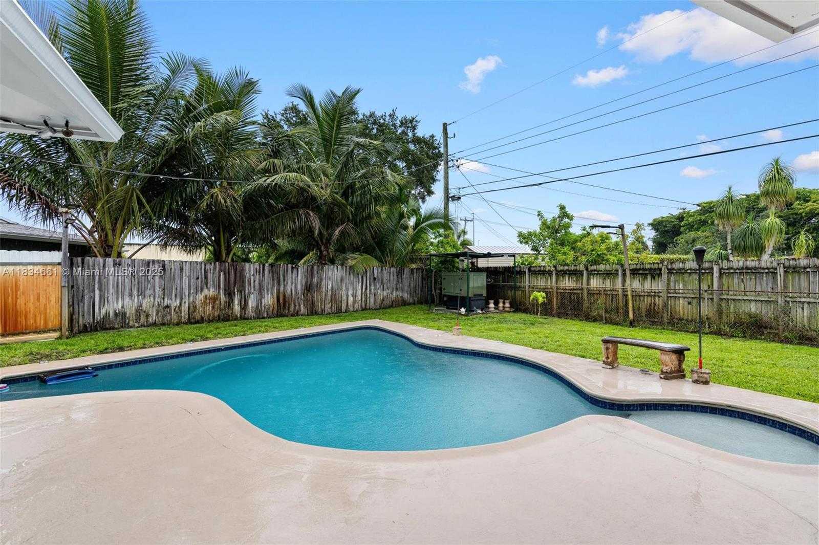 Small Image of 5220 SOUTH WEST 6TH ST, Plantation Number 21