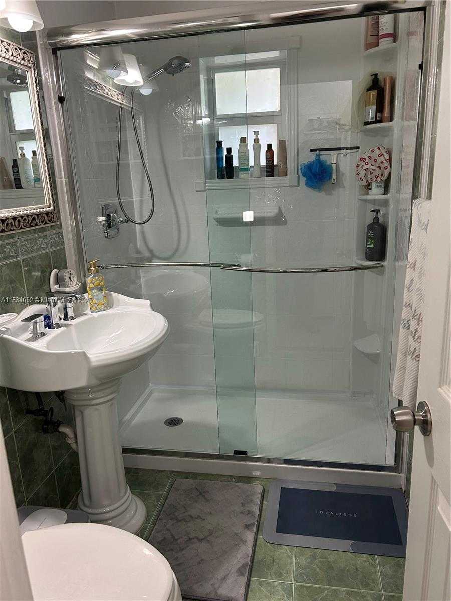 Small Image of 301 NORTH WEST 146TH ST, Miami Number 5