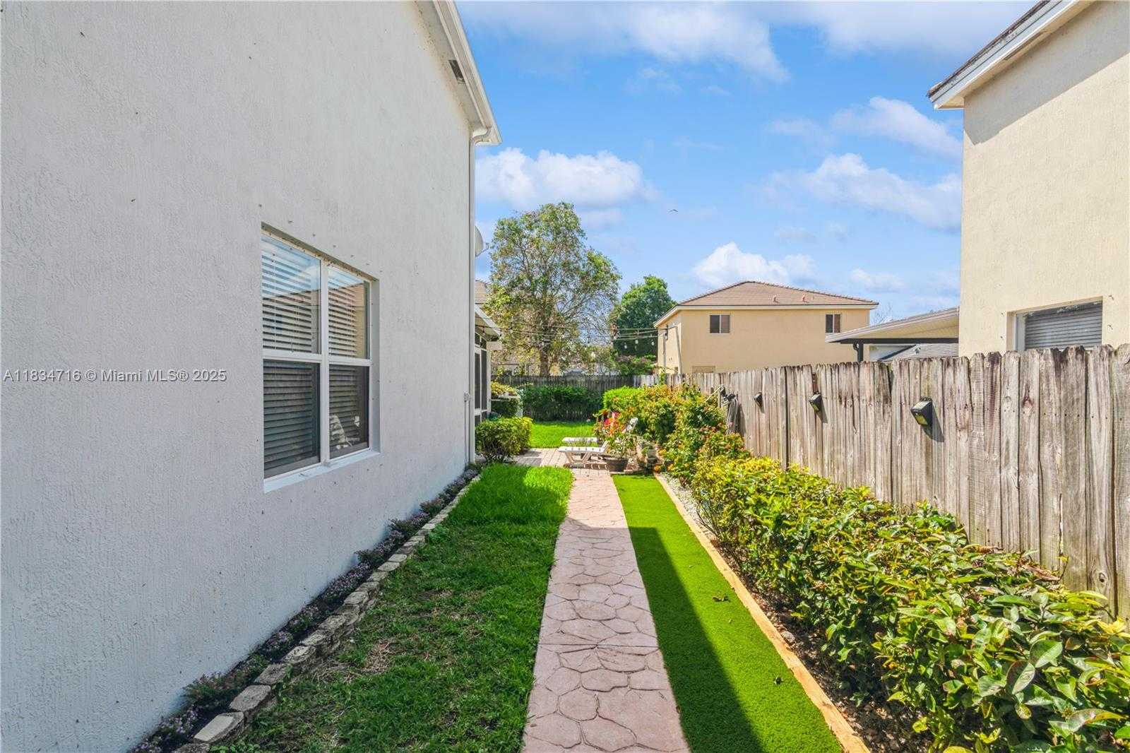 Small Image of 3076 SOUTH EAST 4TH CT, Homestead Number 4