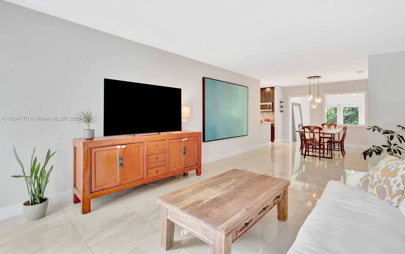 Small Image of 1117 WALLACE ST, Coral Gables Number 2