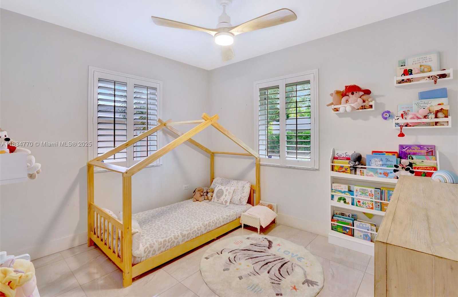 Small Image of 1117 WALLACE ST, Coral Gables Number 9