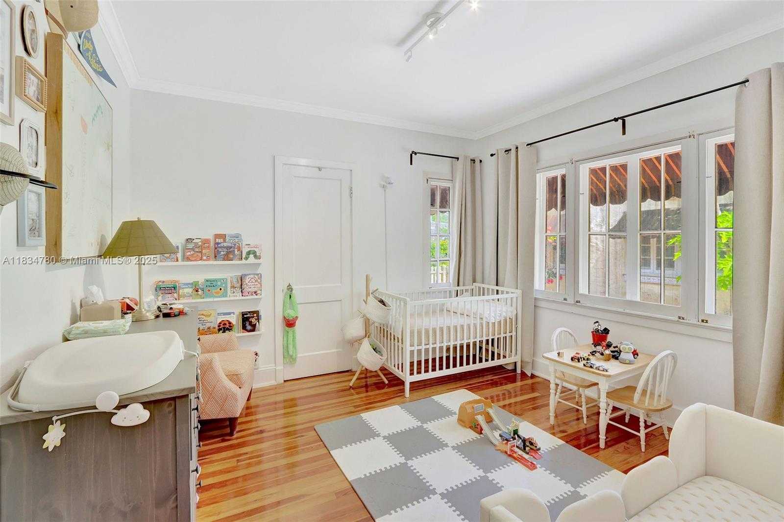 Small Image of 1231 COLUMBUS BLVD, Coral Gables Number 10