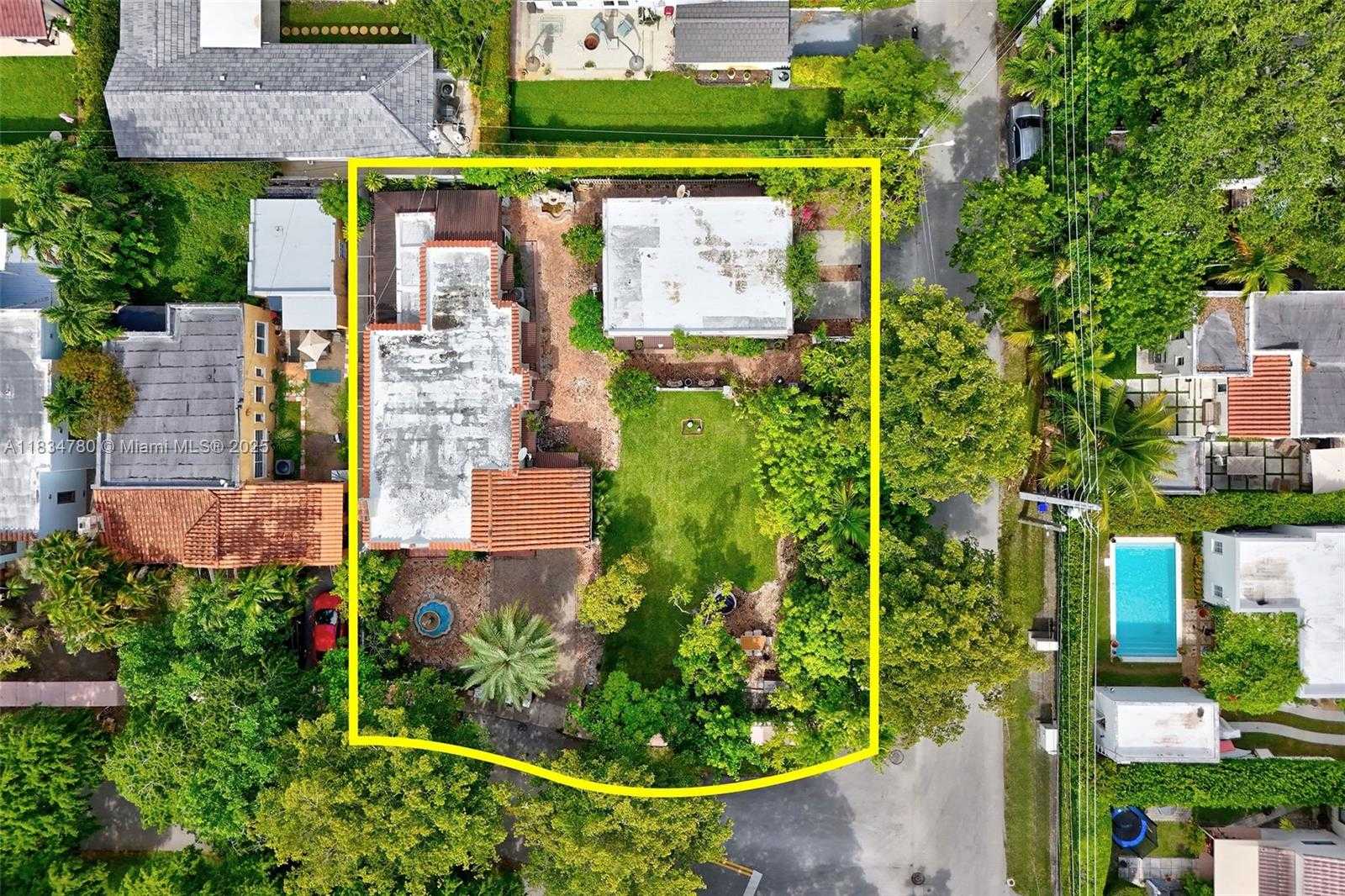 Small Image of 1231 COLUMBUS BLVD, Coral Gables Number 17