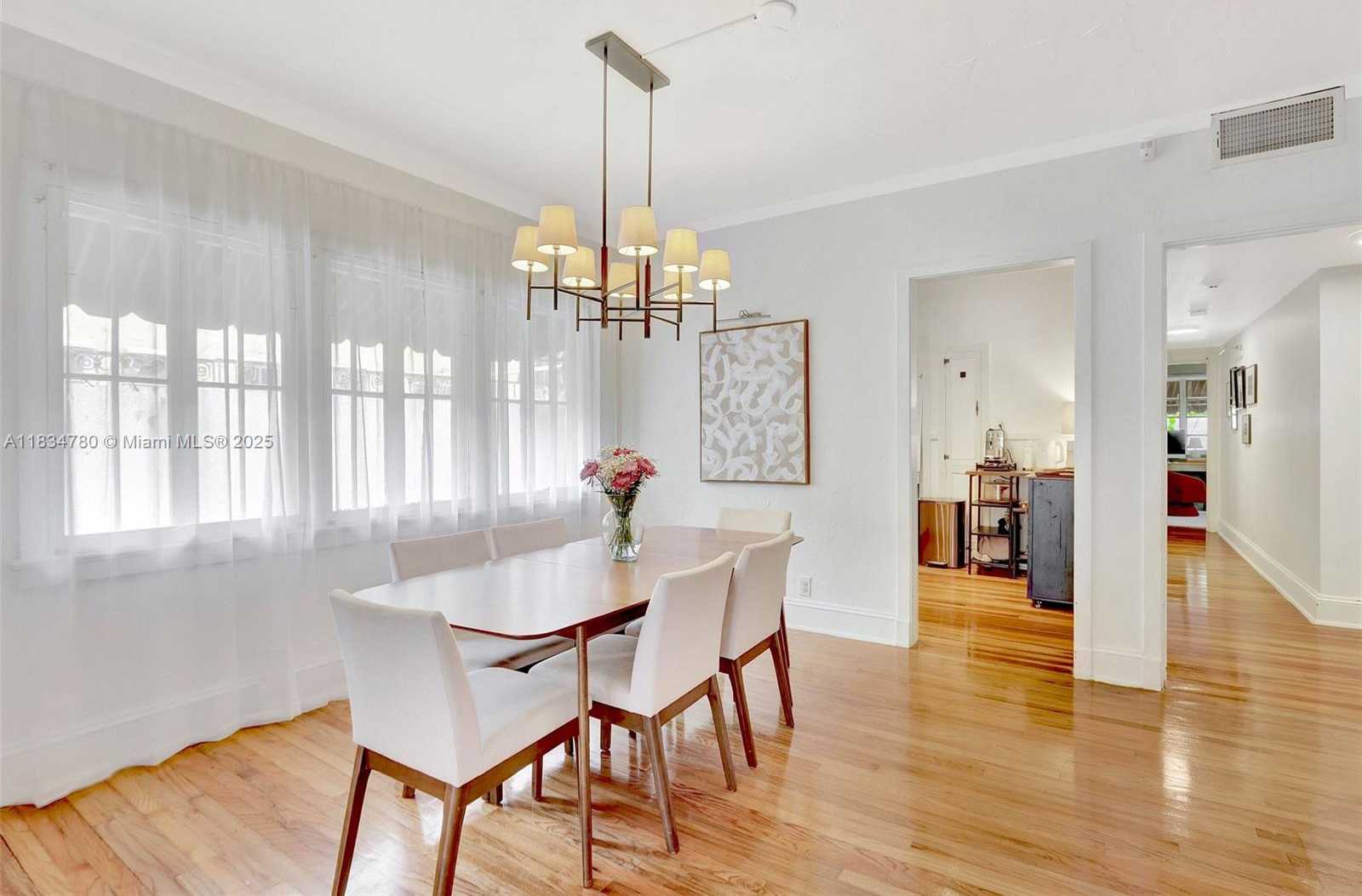 Small Image of 1231 COLUMBUS BLVD, Coral Gables Number 6