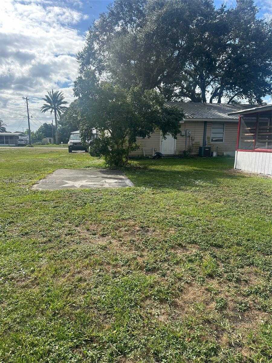 Small Image of 532 BOND, Clewiston Number 19