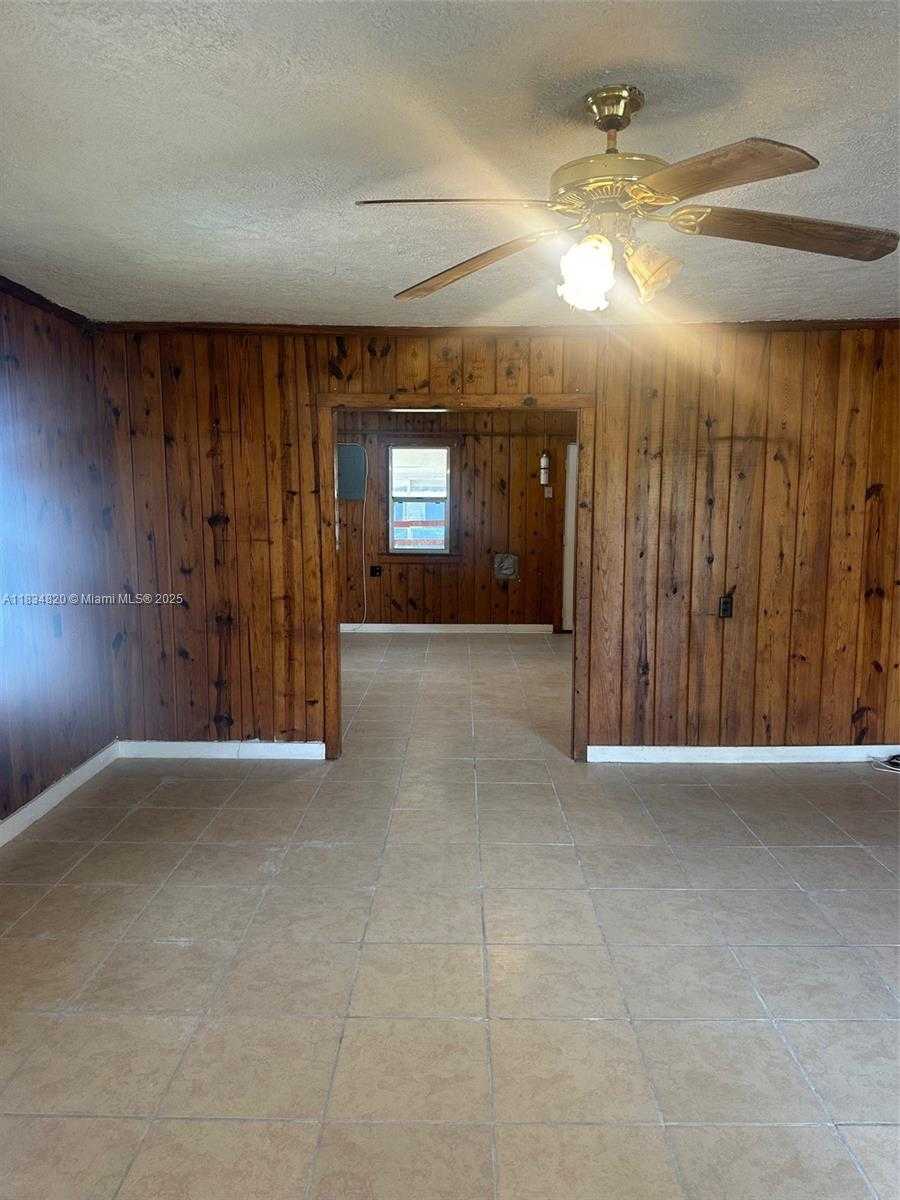 Small Image of 532 BOND, Clewiston Number 4