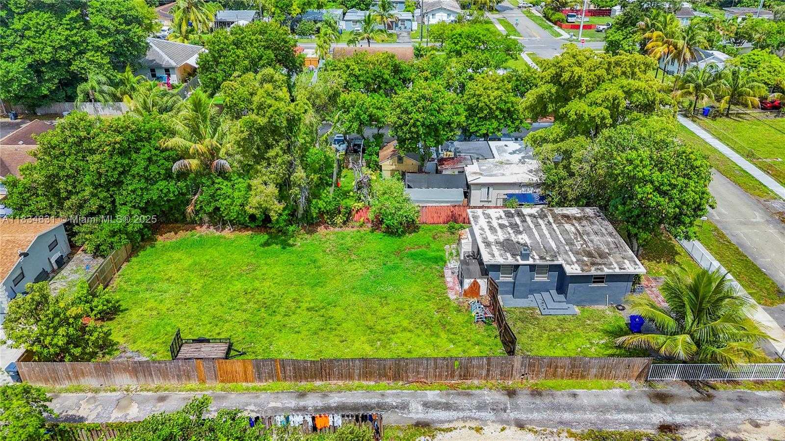 Small Image of 5734 MCKINLEY ST, Hollywood Number 13