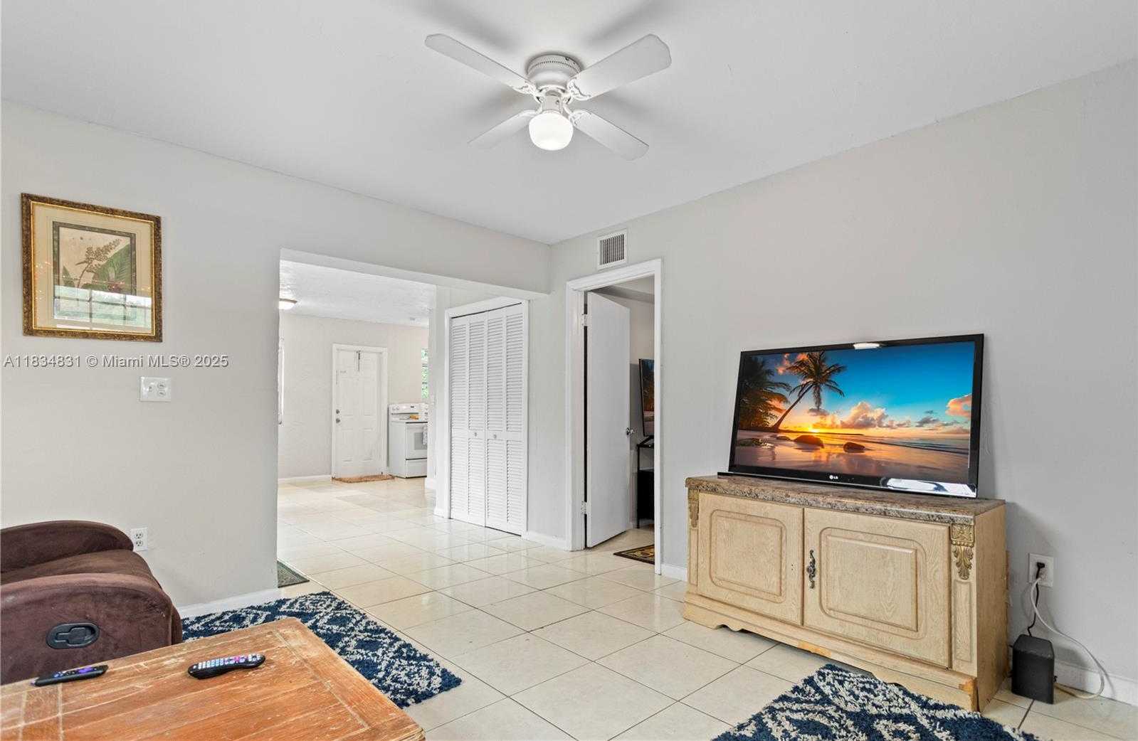 Small Image of 5734 MCKINLEY ST, Hollywood Number 23