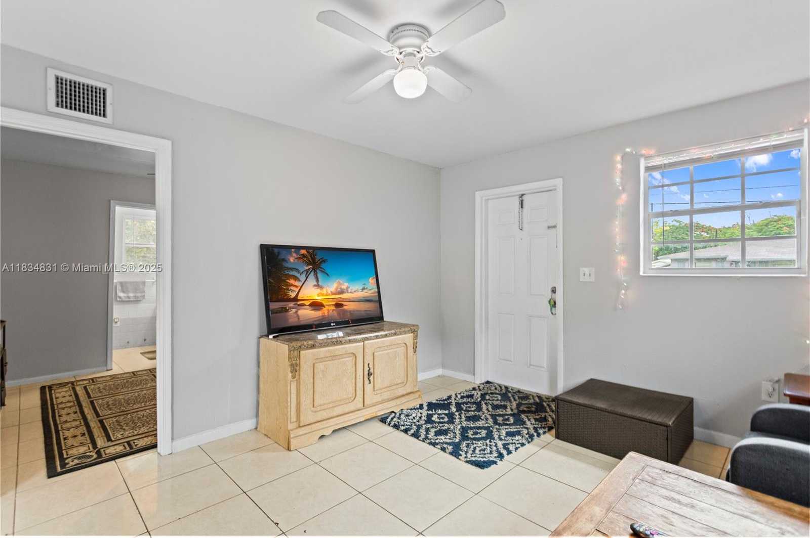 Small Image of 5734 MCKINLEY ST, Hollywood Number 26