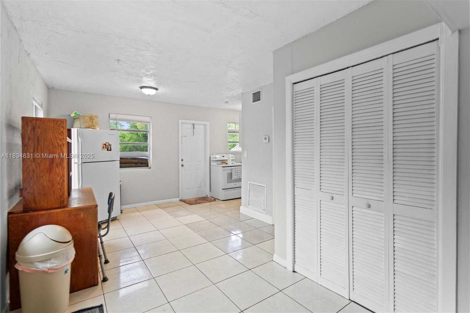 Small Image of 5734 MCKINLEY ST, Hollywood Number 28