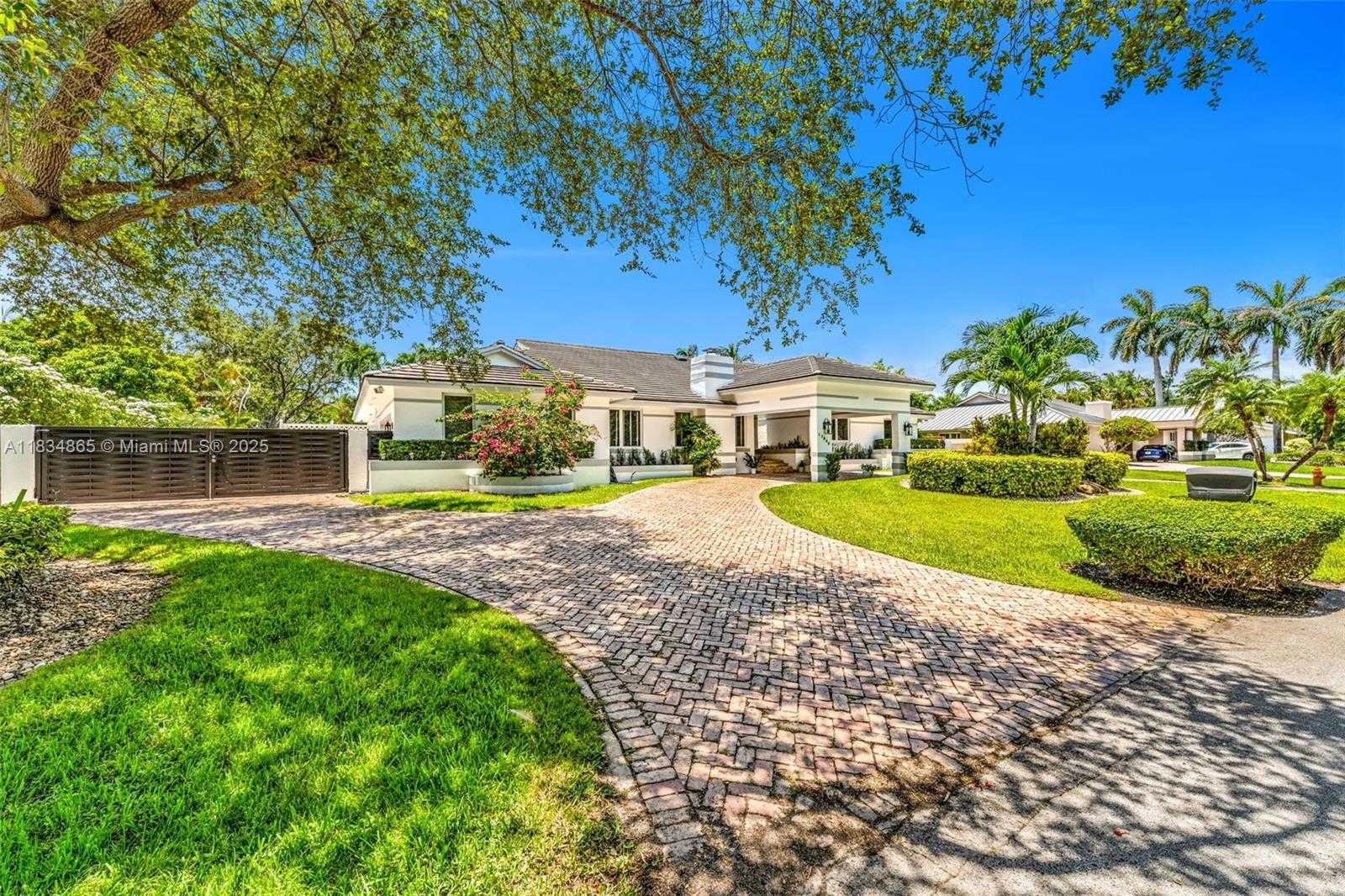 Small Image of 17940 SOUTH WEST 83RD AVE, Palmetto Bay Number 3