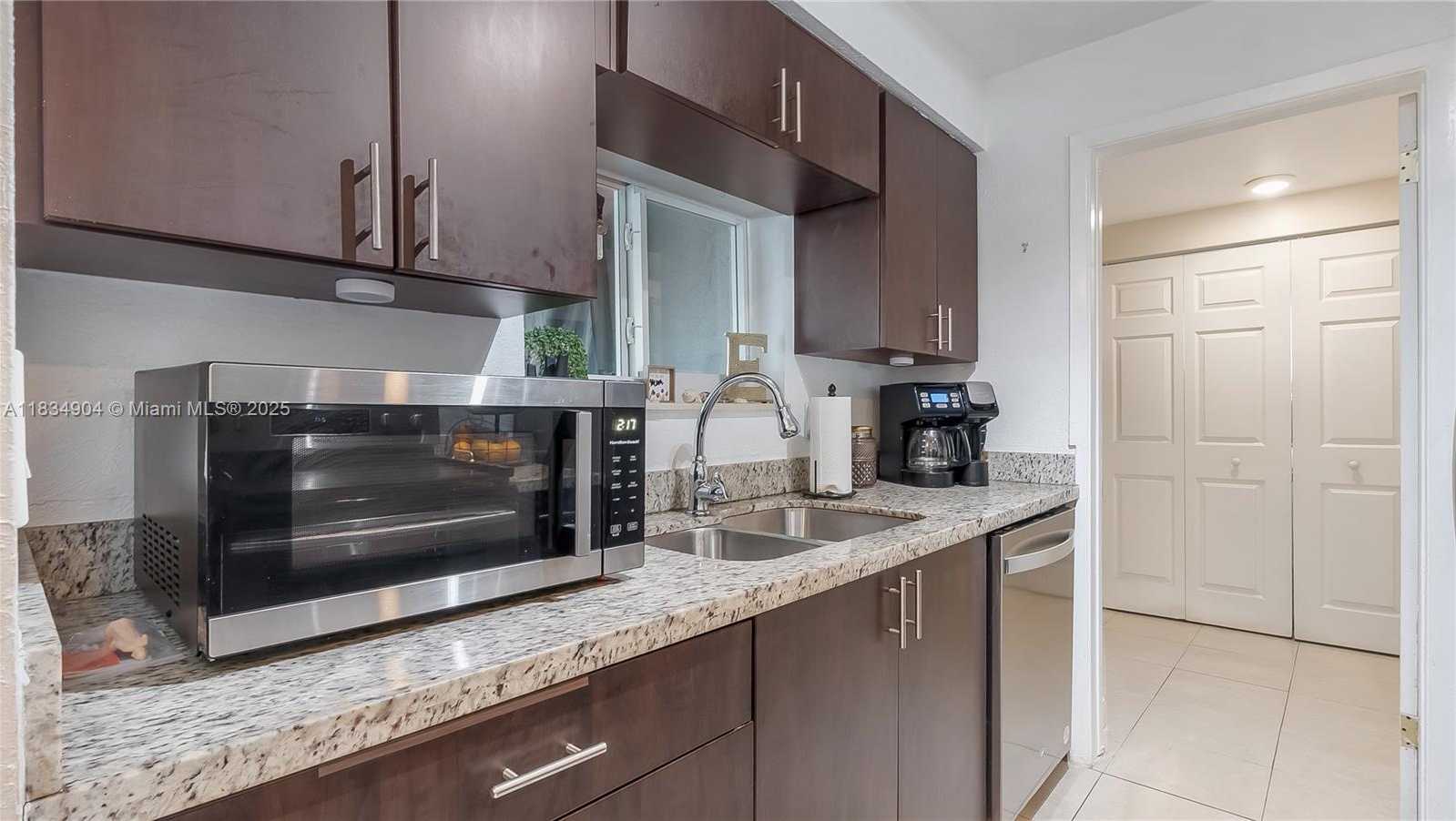 Small Image of 5103 SOUTH WEST 93RD AVE, Cooper City Number 14