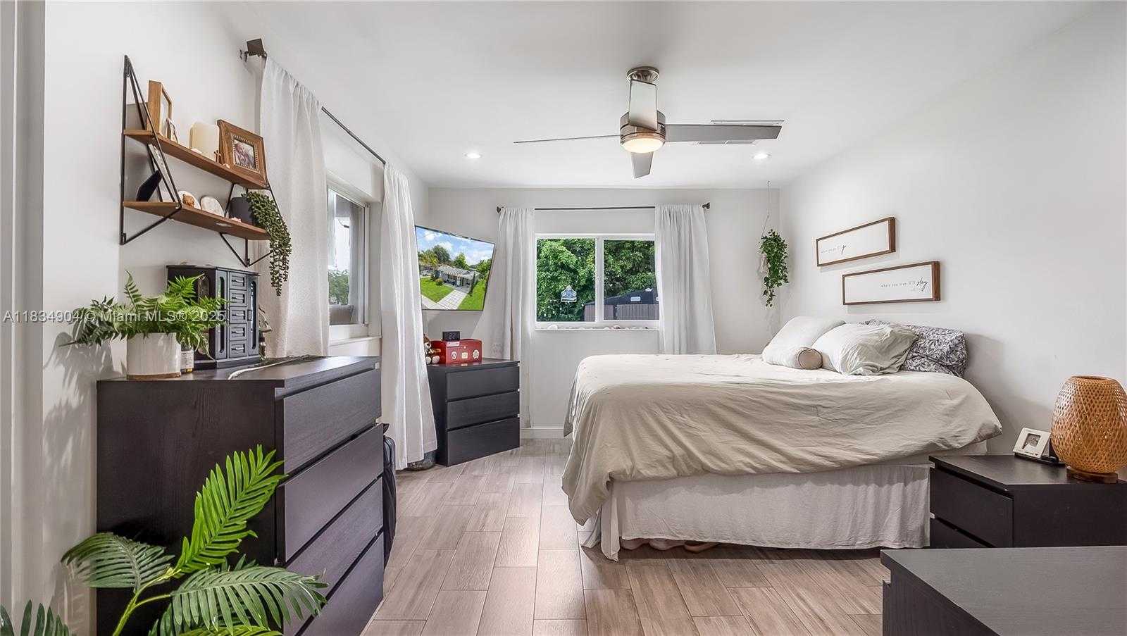 Small Image of 5103 SOUTH WEST 93RD AVE, Cooper City Number 15