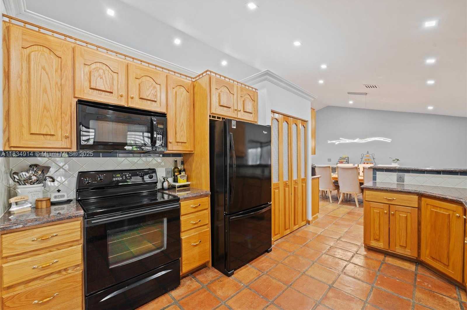 Small Image of 14040 SOUTH WEST 14TH ST, Davie Number 12