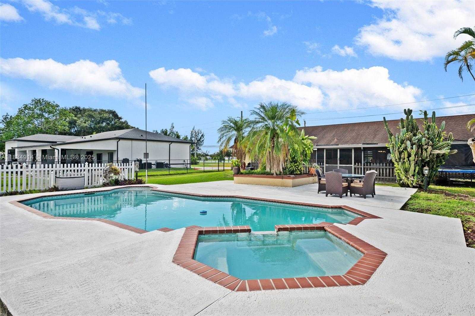 Small Image of 14040 SOUTH WEST 14TH ST, Davie Number 23