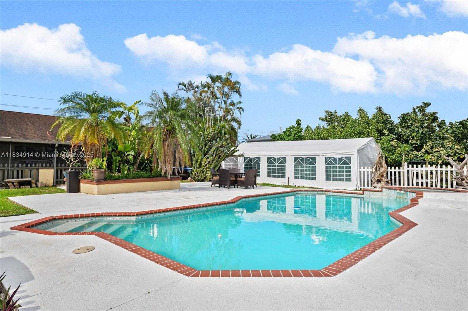 Small Image of 14040 SOUTH WEST 14TH ST, Davie Number 24