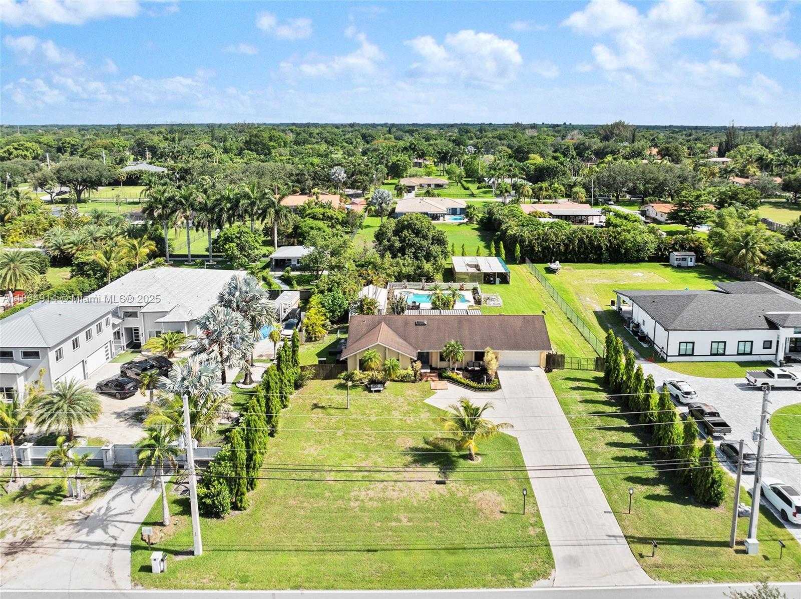 Small Image of 14040 SOUTH WEST 14TH ST, Davie Number 29