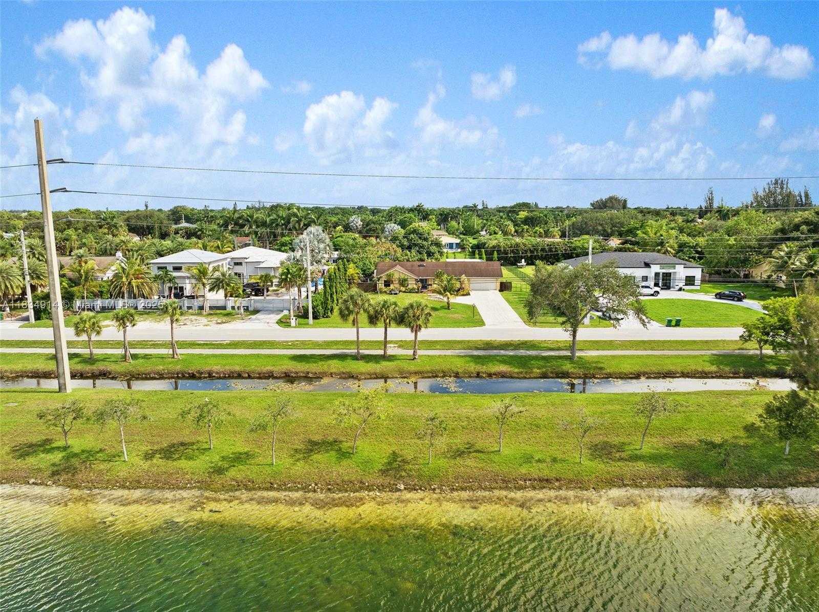 Small Image of 14040 SOUTH WEST 14TH ST, Davie Number 30