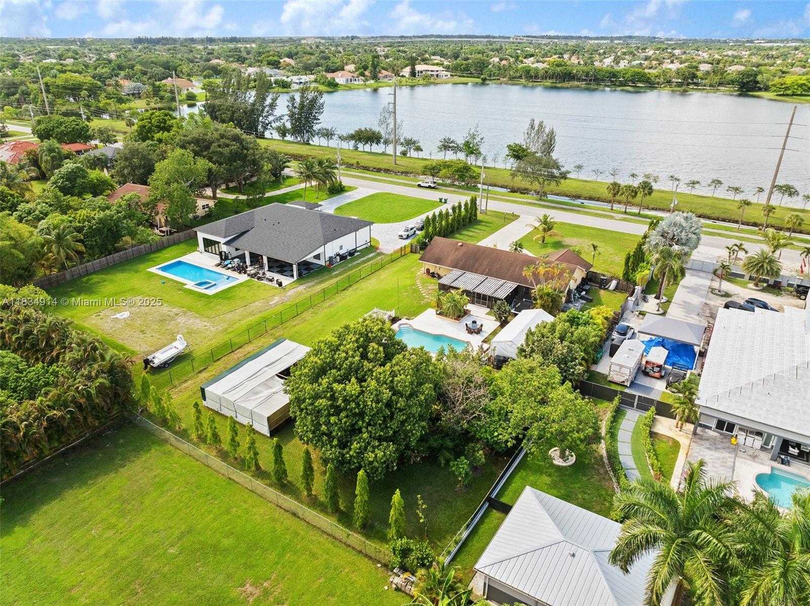 Small Image of 14040 SOUTH WEST 14TH ST, Davie Number 32