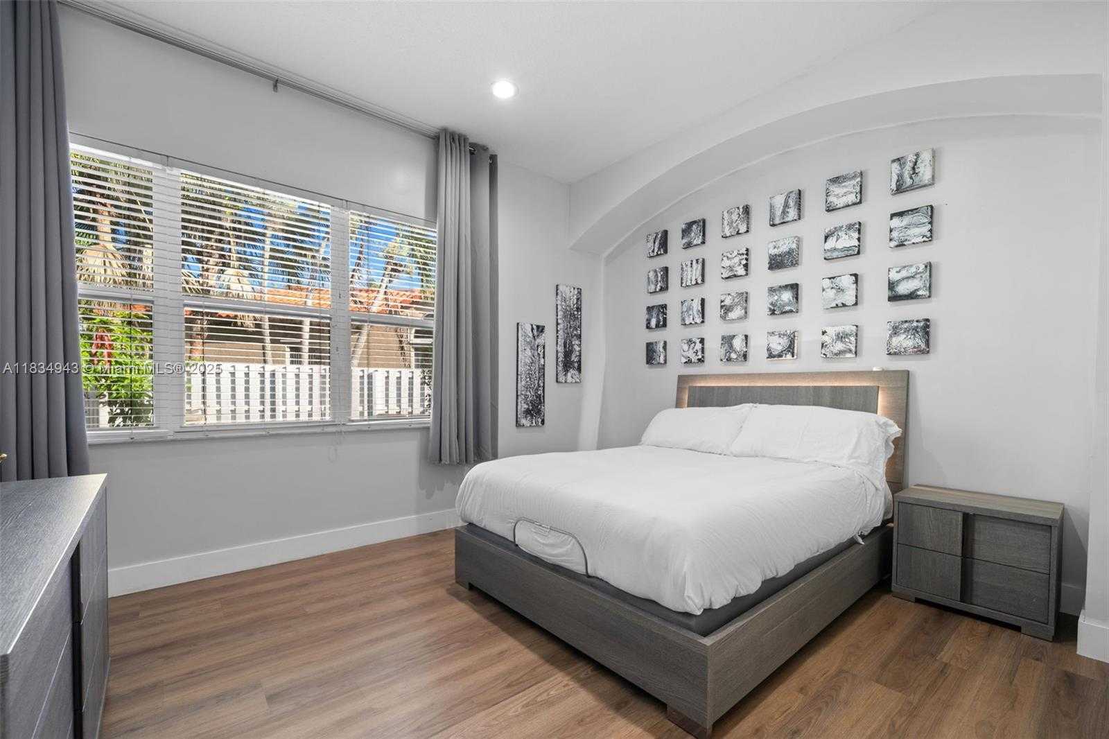 Small Image of 14501 SOUTH WEST 33RD CT, Miramar Number 27