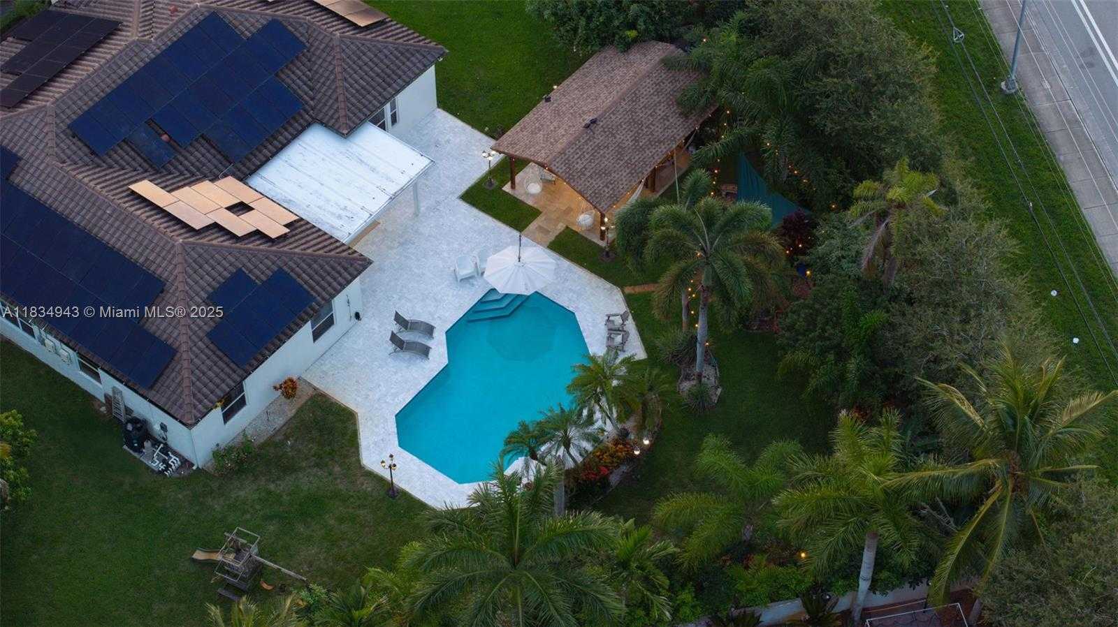 Small Image of 14501 SOUTH WEST 33RD CT, Miramar Number 82