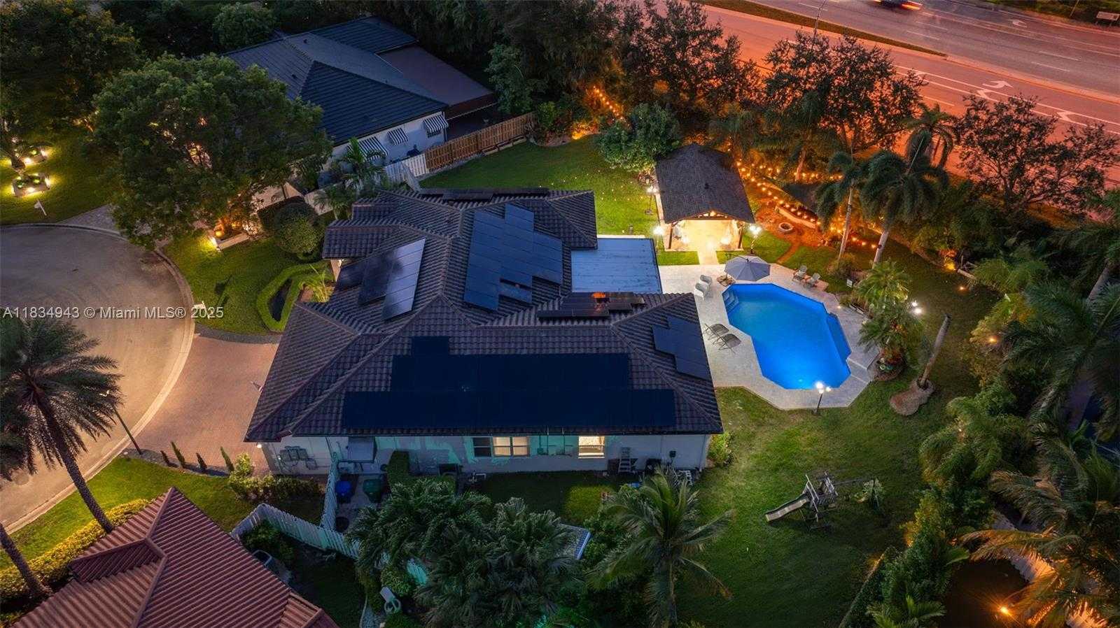 Small Image of 14501 SOUTH WEST 33RD CT, Miramar Number 92