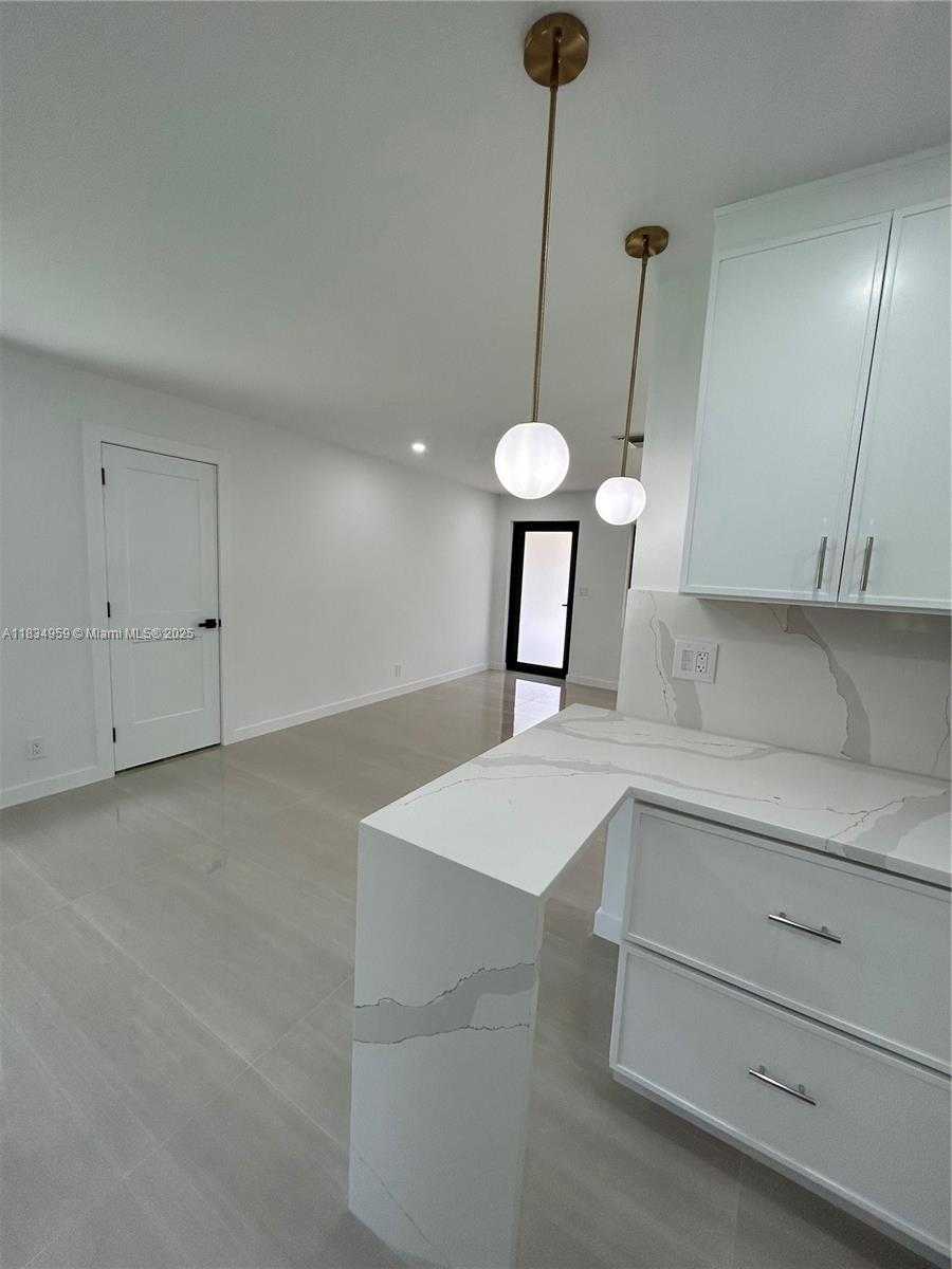 Small Image of 2917 NORTH WEST 6TH AVE, Wilton Manors Number 10