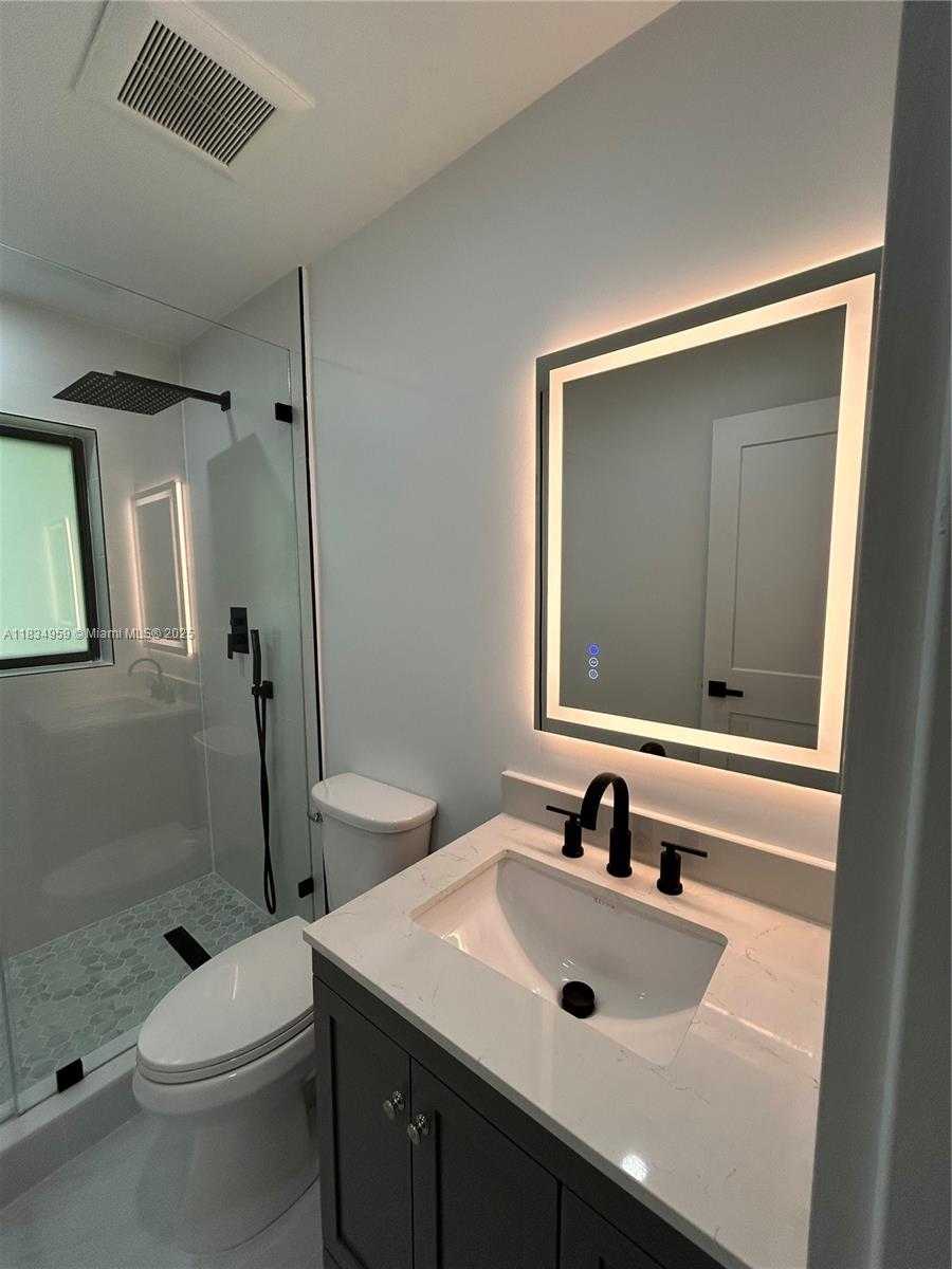 Small Image of 2917 NORTH WEST 6TH AVE, Wilton Manors Number 12