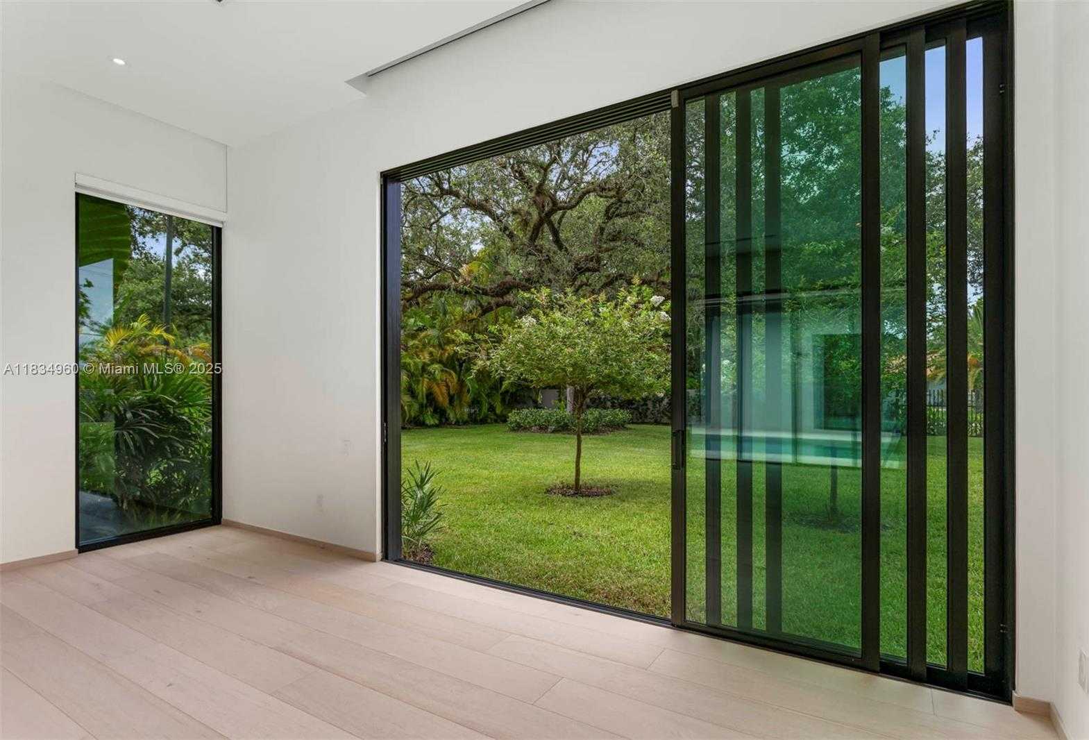 Small Image of 6445 SOUTH WEST 102ND AVE, Miami Number 13
