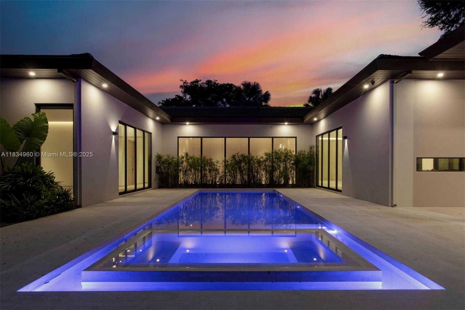 Small Image of 6445 SOUTH WEST 102ND AVE, Miami Number 2