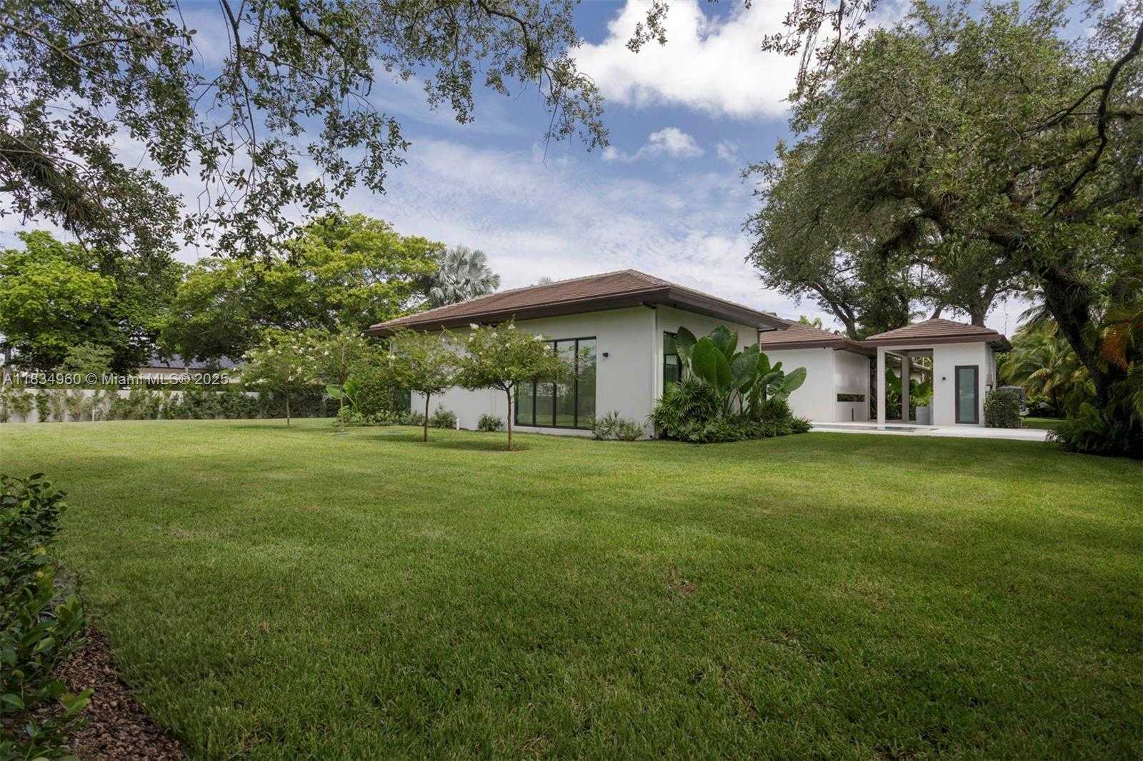 Small Image of 6445 SOUTH WEST 102ND AVE, Miami Number 23