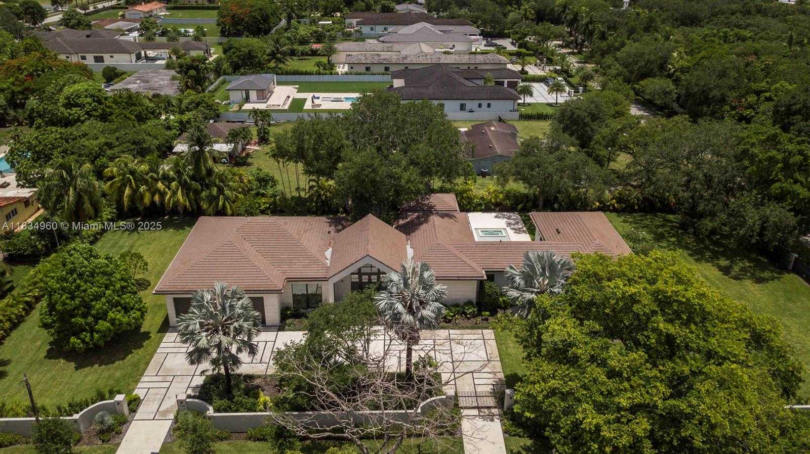 Small Image of 6445 SOUTH WEST 102ND AVE, Miami Number 24