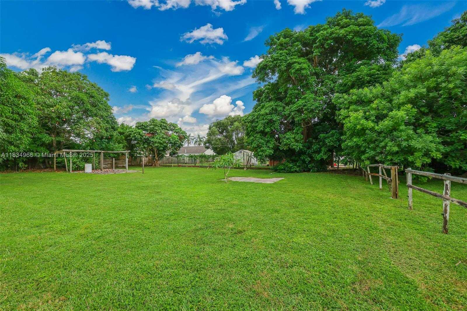 Small Image of 20890 SOUTH WEST 236TH ST, Homestead Number 10